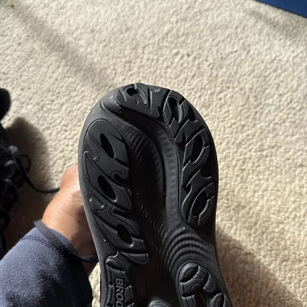Brooks Adrenaline GTS 24 Running Shoes Black/Ebony | Mens Size 10.5 2E